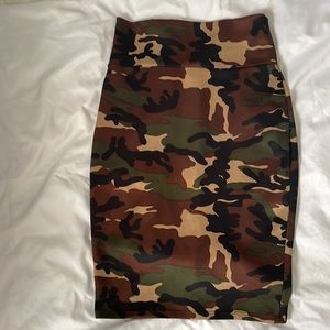 Camouflage skirt size  medium